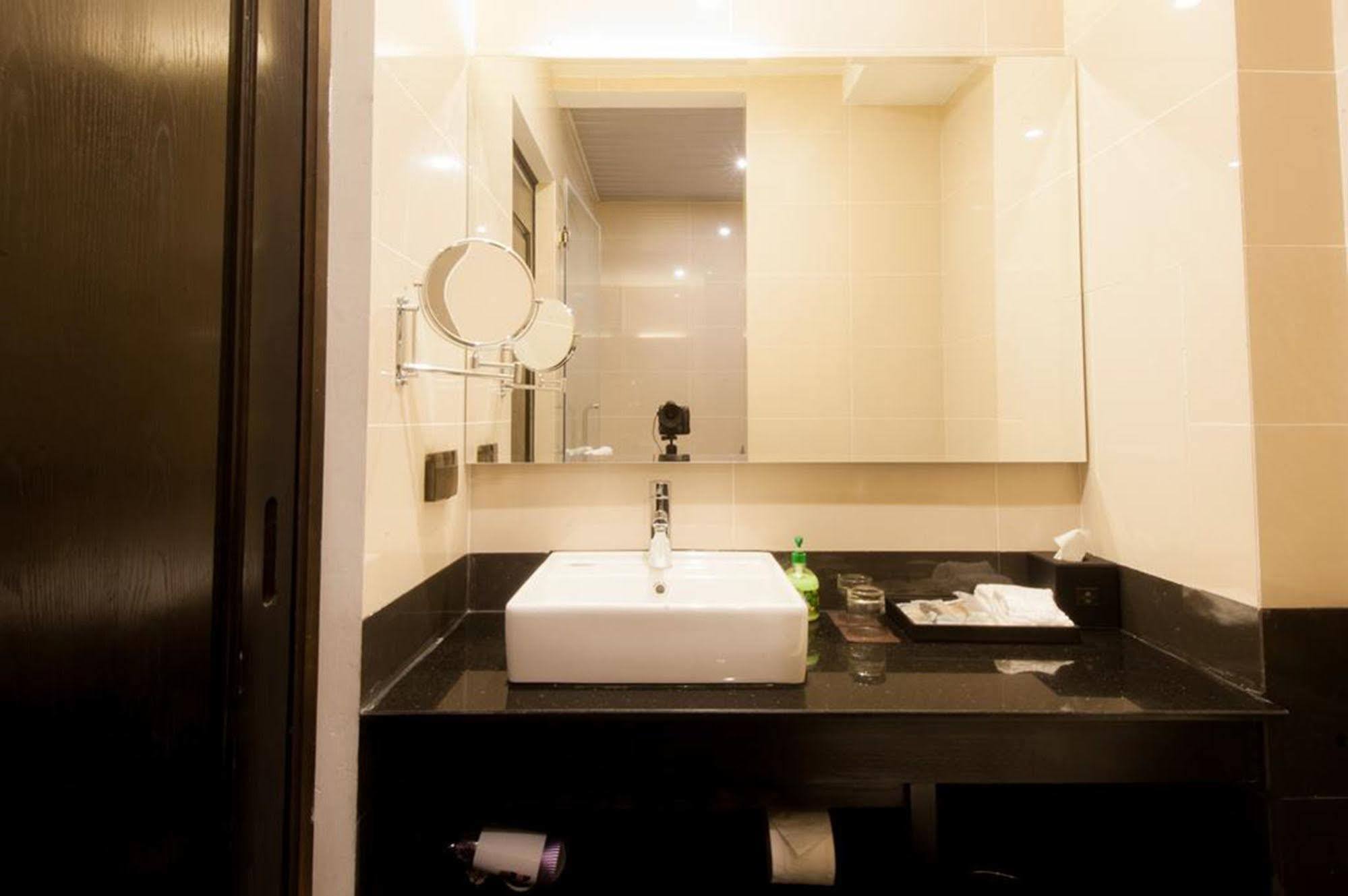 Sakura Hotel Hanoi Dış mekan fotoğraf